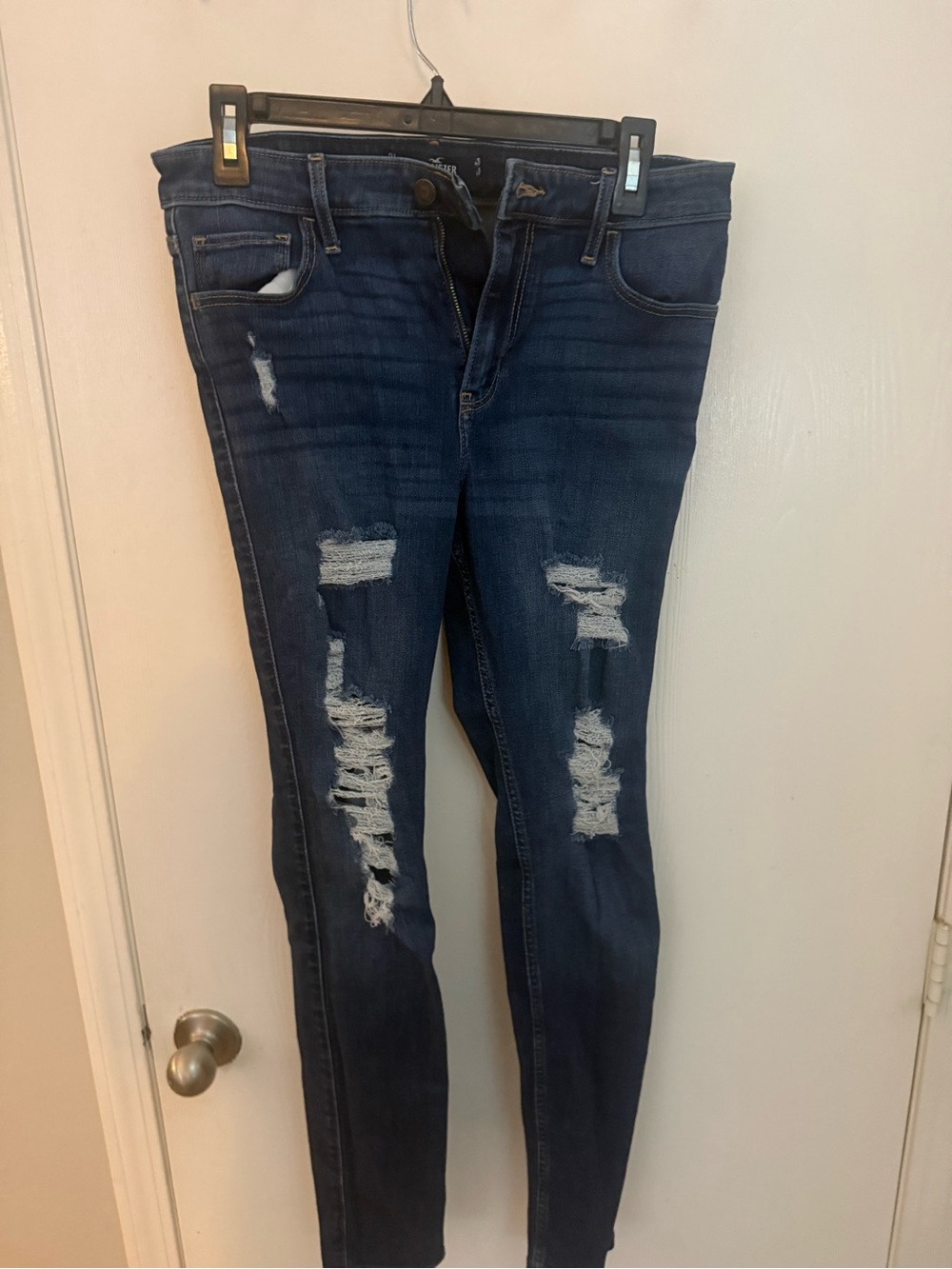 Hollister Women's Dark Wash Ripped Skinny Jeans